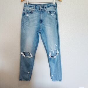 American Eagle Mom Distressed 'Busted Knees' Light Wash Jeans Size 4